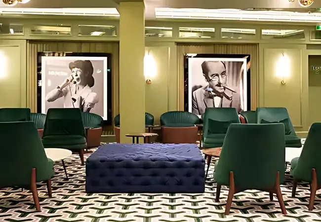 Social Comedy and Night Club