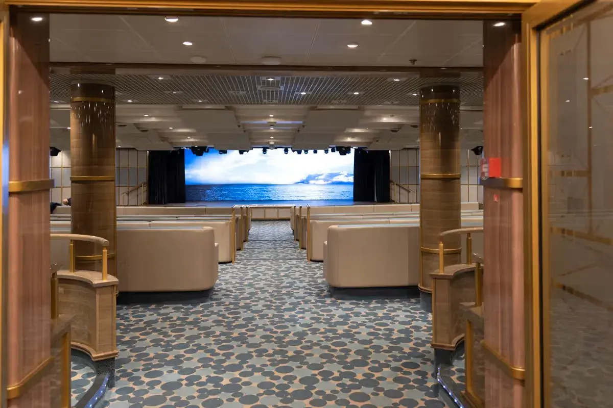 Venetian Lounge